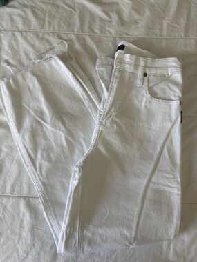 Silver Jeans Women’s Highly Desirable Straight Cropped Jeans - W28/L28